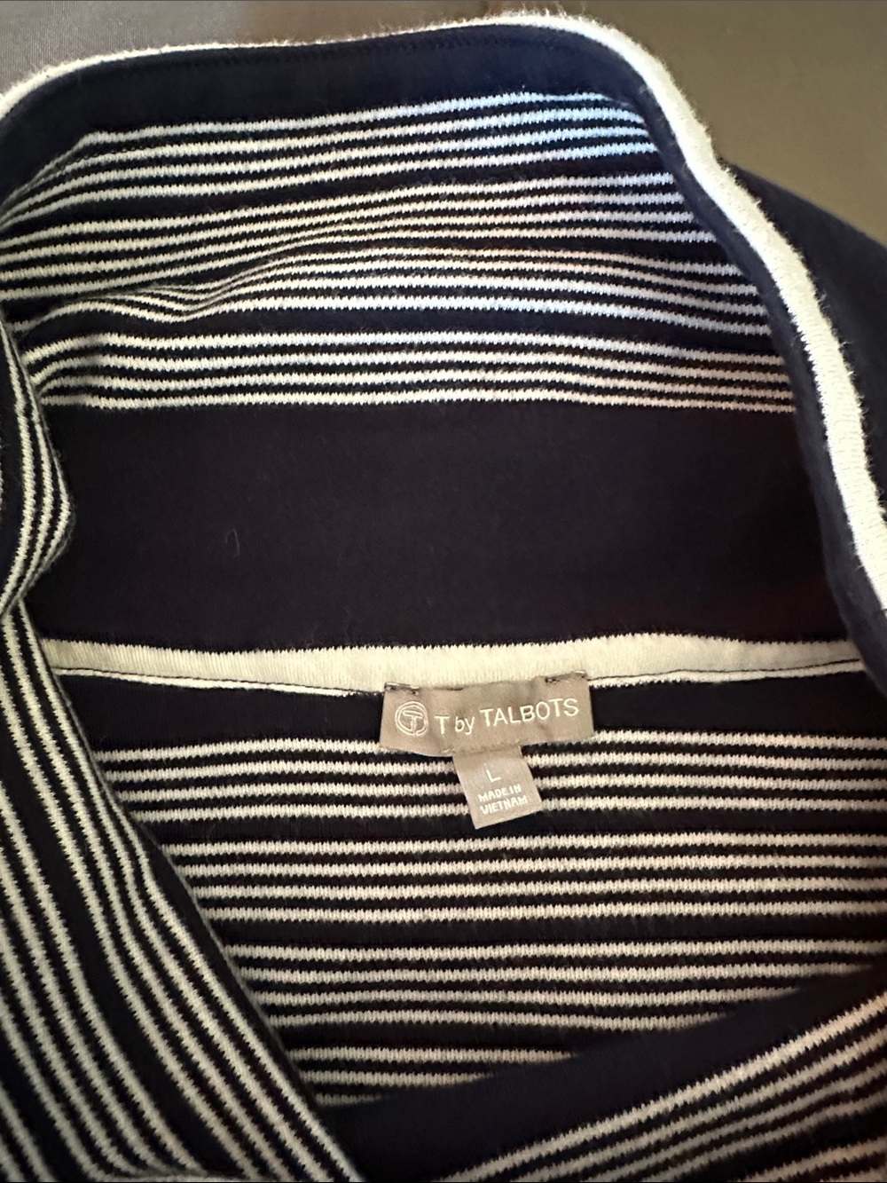 T by Talbots Funnelneck Pullover Top. Size Large. - Picture 6 of 8